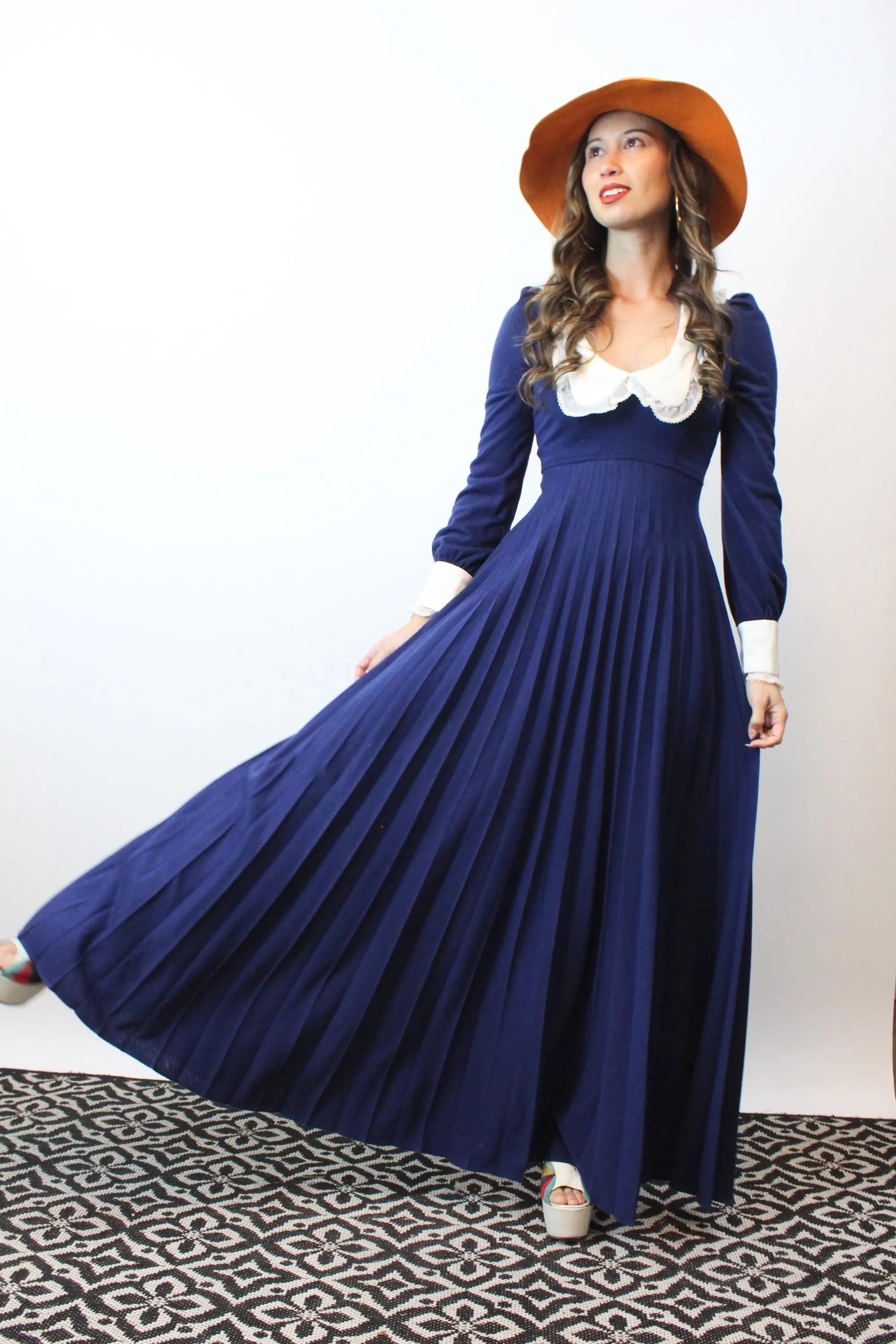 1970s MAXI jersey pleated dress SATIN collar xs | new fall winter