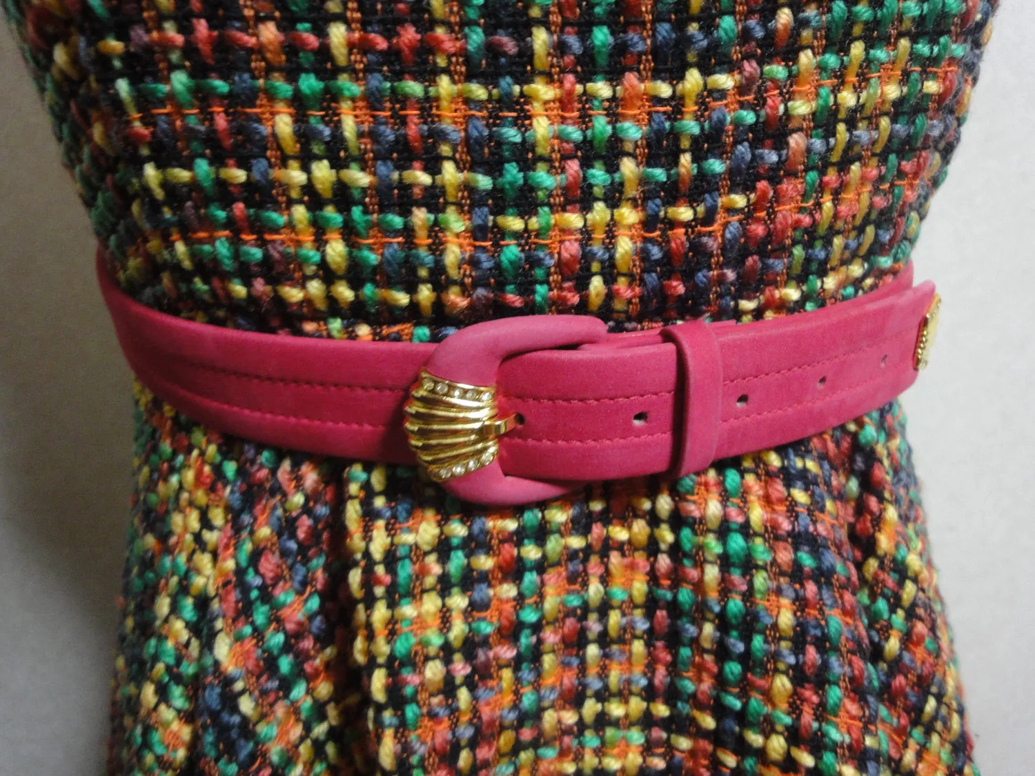 80's Vintage Christian Dior tropical pink suede leather belt with gold motif and crystal stones. Mod and chic belt from Dior.