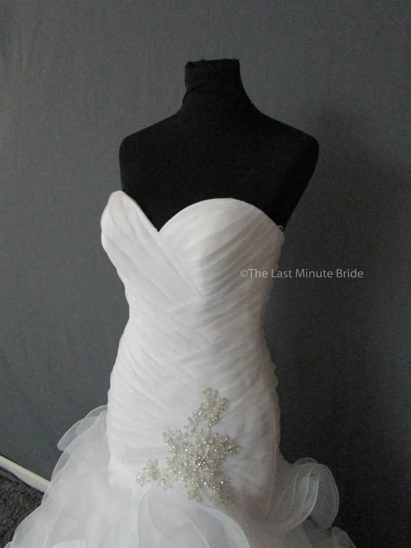 Allure Bridals 8915