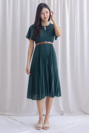 Anissa Flare Sleeve Pleated Dress In Forest Green