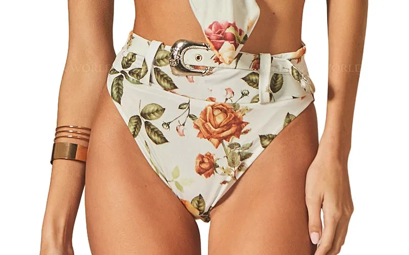Beatriz Bikini