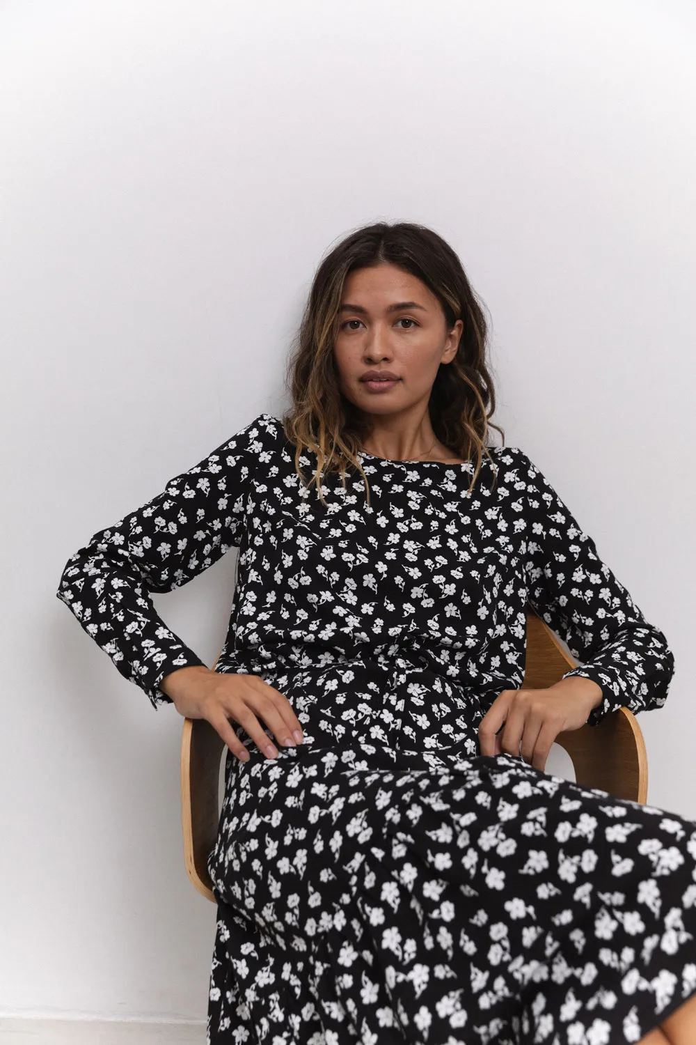 Black Crew Neck Midi Dress