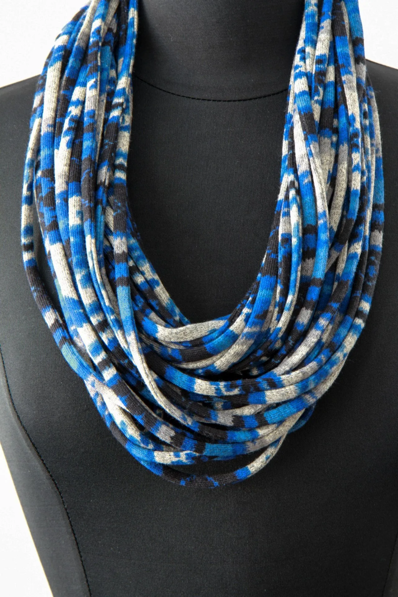 Blue Aztec Scarf Necklace 'Blue Note'