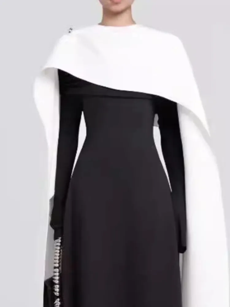 Contrasting Shawl Folds Long Sleeves