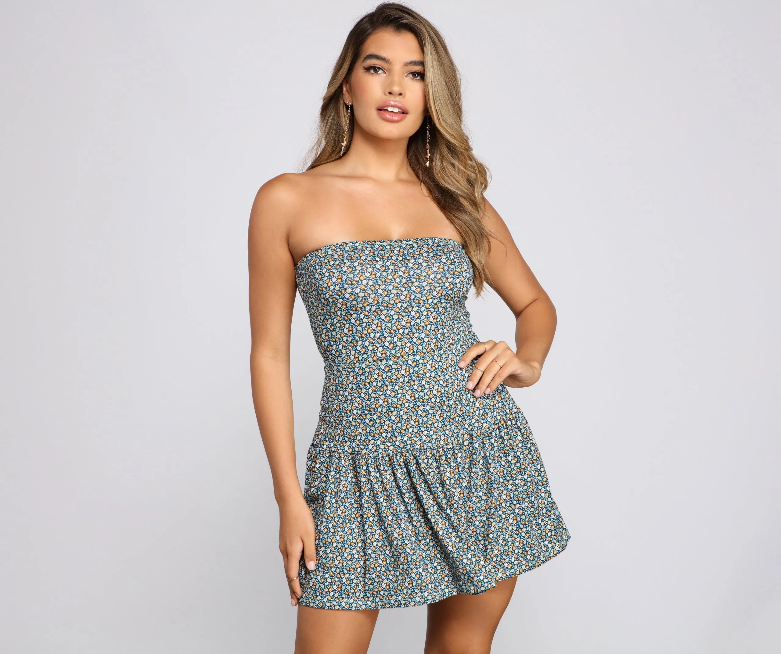 Cute And Flirty Charming Ditsy Floral Skater Dress