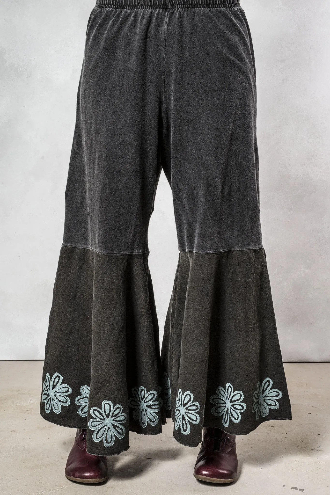 Distressed Flare Pant UNPrinted-army green