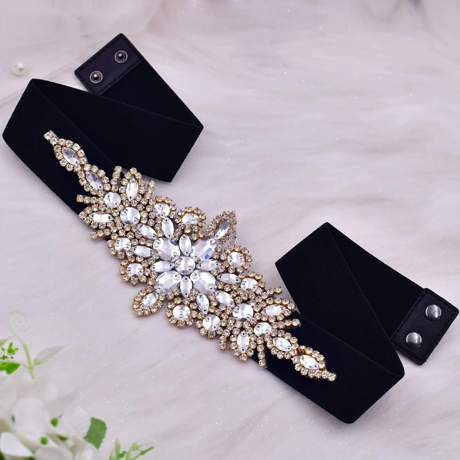 Elegant Rhinestone Waterfall Belt – Golden & Crystal Accents