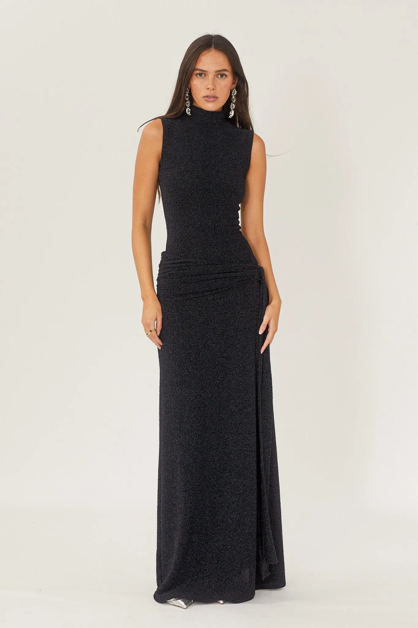Elegant Sleeveless Floor-Length Dress
