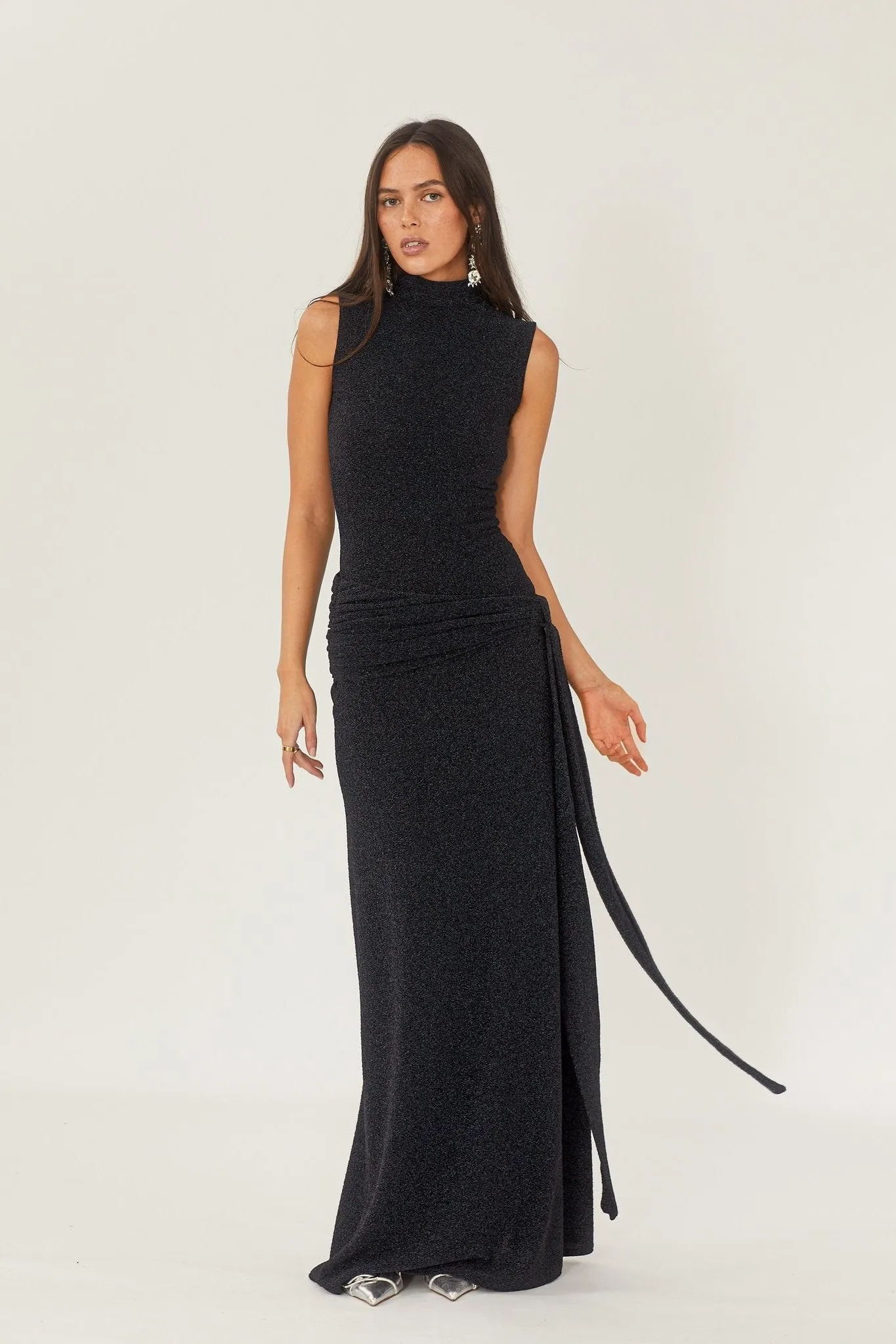 Elegant Sleeveless Floor-Length Dress