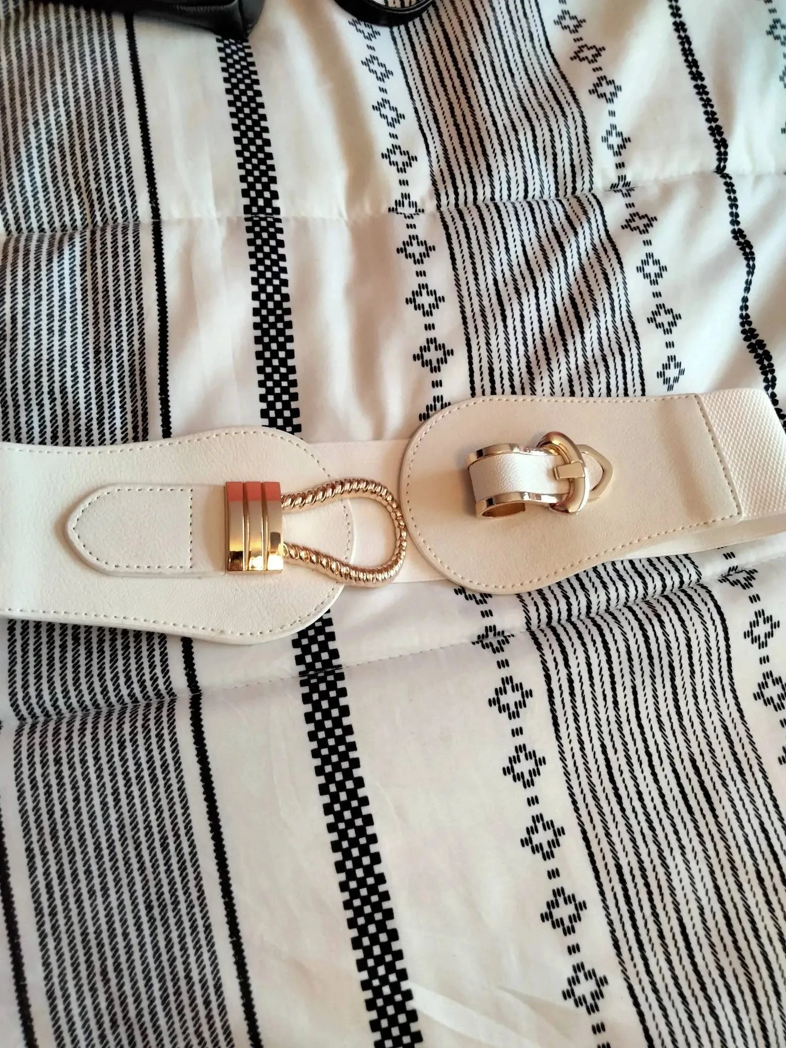 Elegant Stretch Cinch Belt for Women’s Dresses