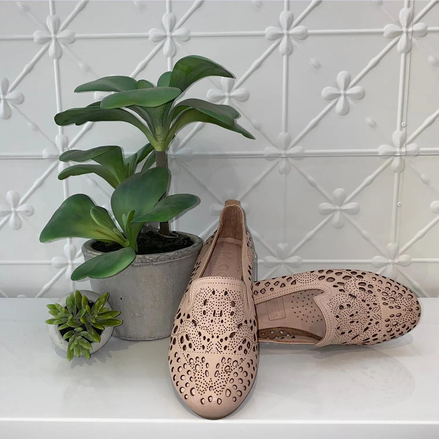 Eornum Flat | Nude | MG1