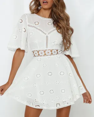 Floral Daisy Backless Ruffled Lace Mini Dresses