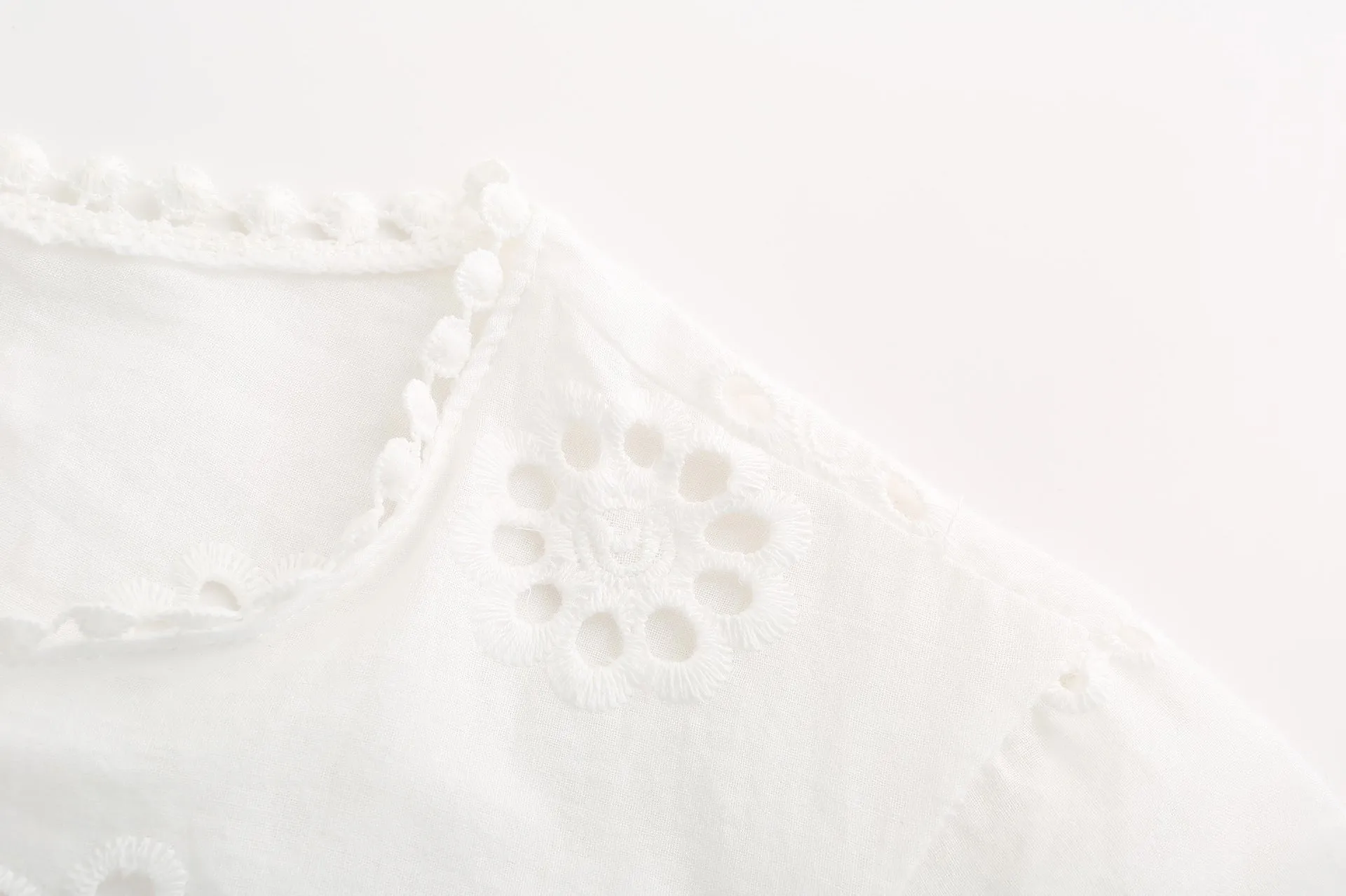 Floral Daisy Backless Ruffled Lace Mini Dresses