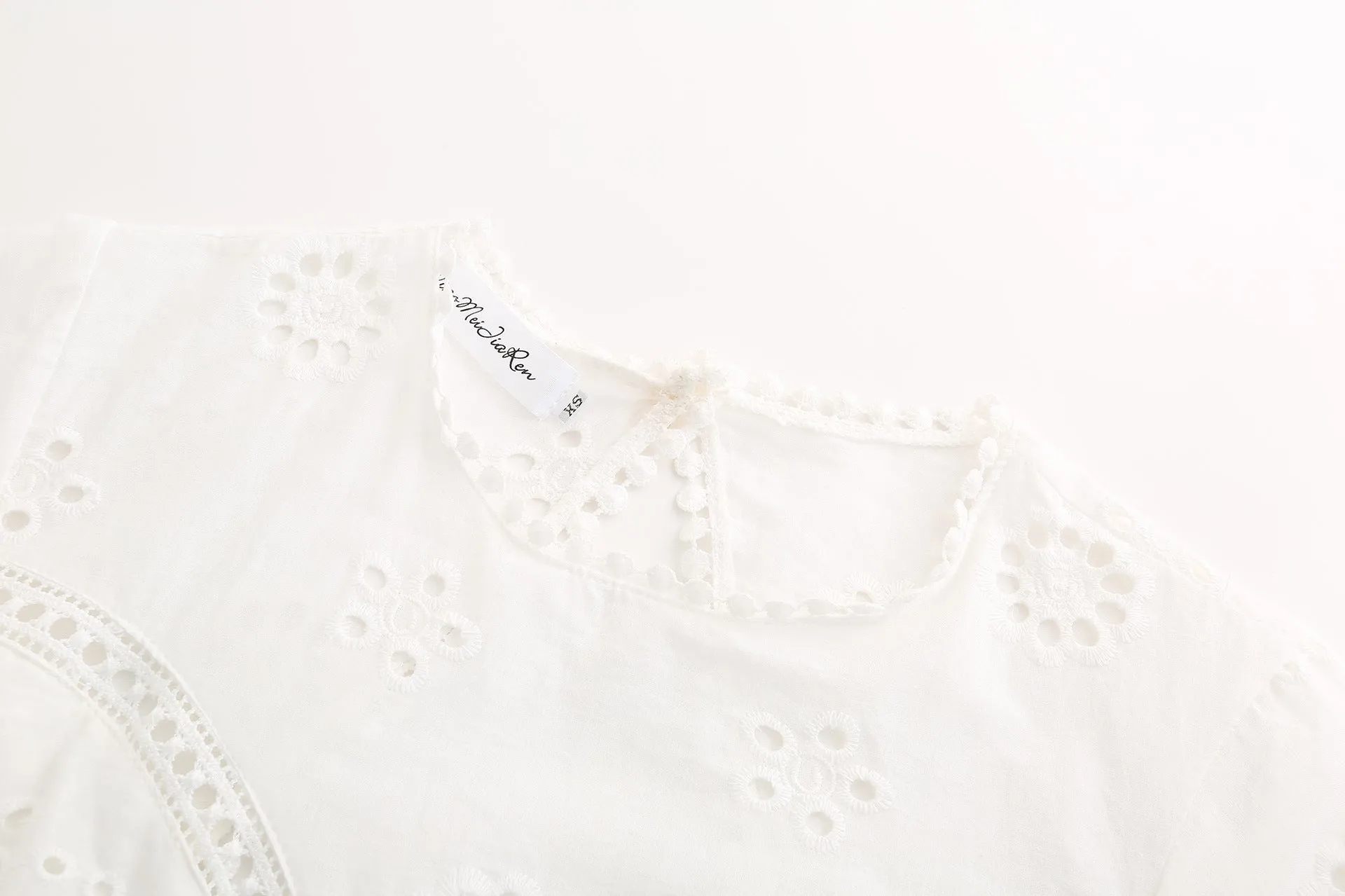 Floral Daisy Backless Ruffled Lace Mini Dresses