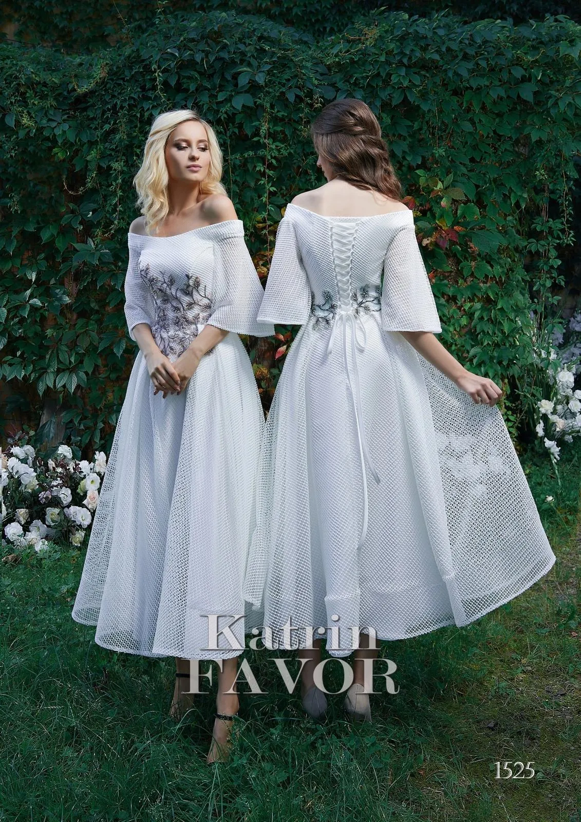 Floral embroidered dress Short white reception dress