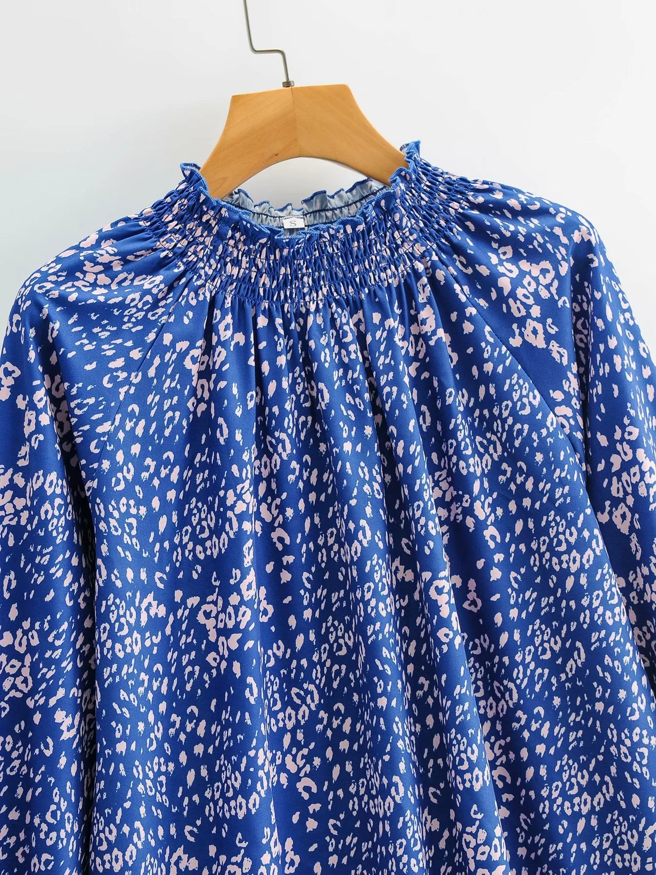 Floral High-collared Bubble Sleeve Lace-up Mini Dresses