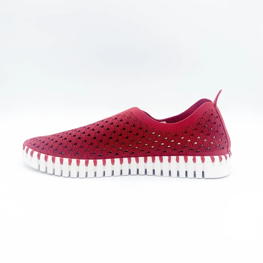 Ilse Jacobsen Tulip Flat (Red and Navy Available)
