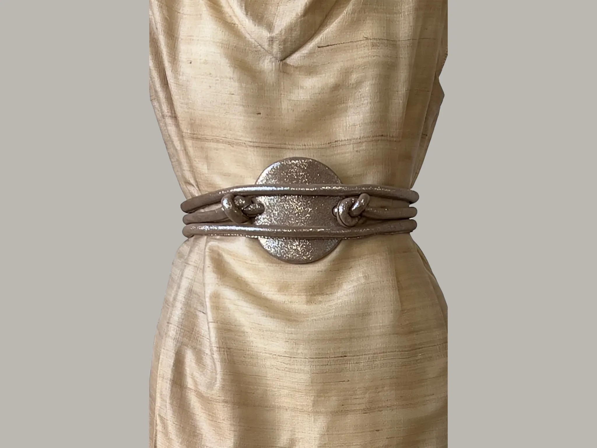 Infinite Full Moon Belt in Gold Black Moondust