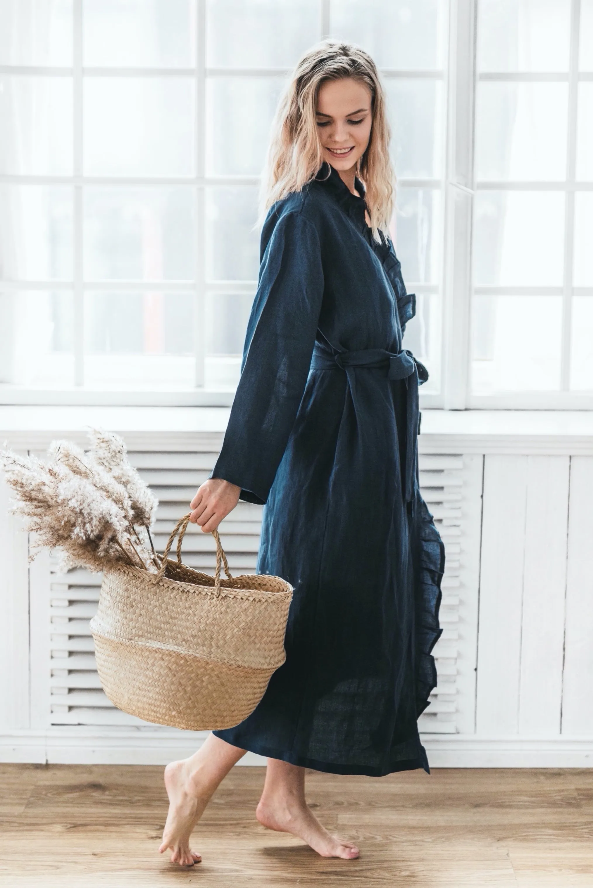 Linen ruffle bathrobe