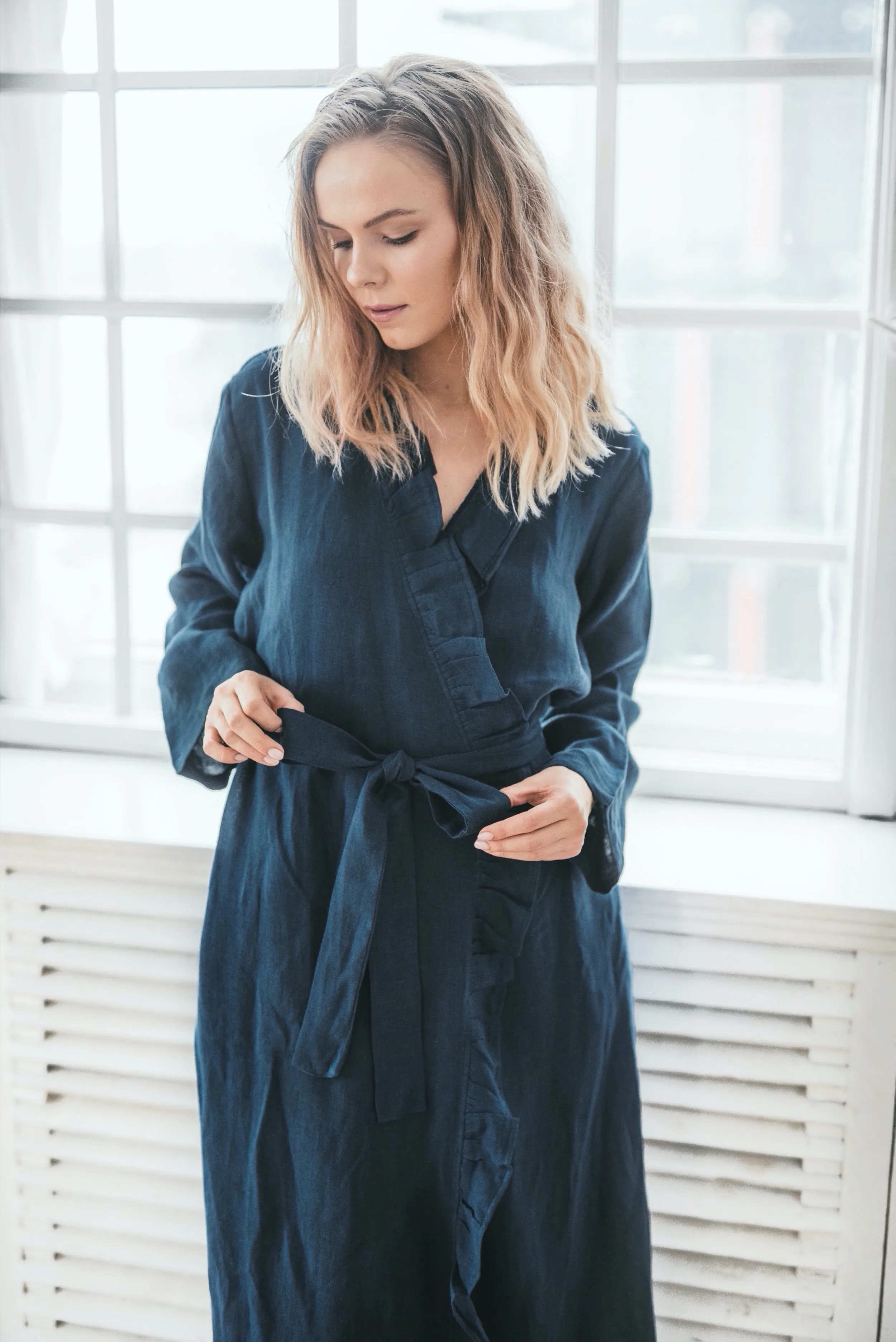 Linen ruffle bathrobe