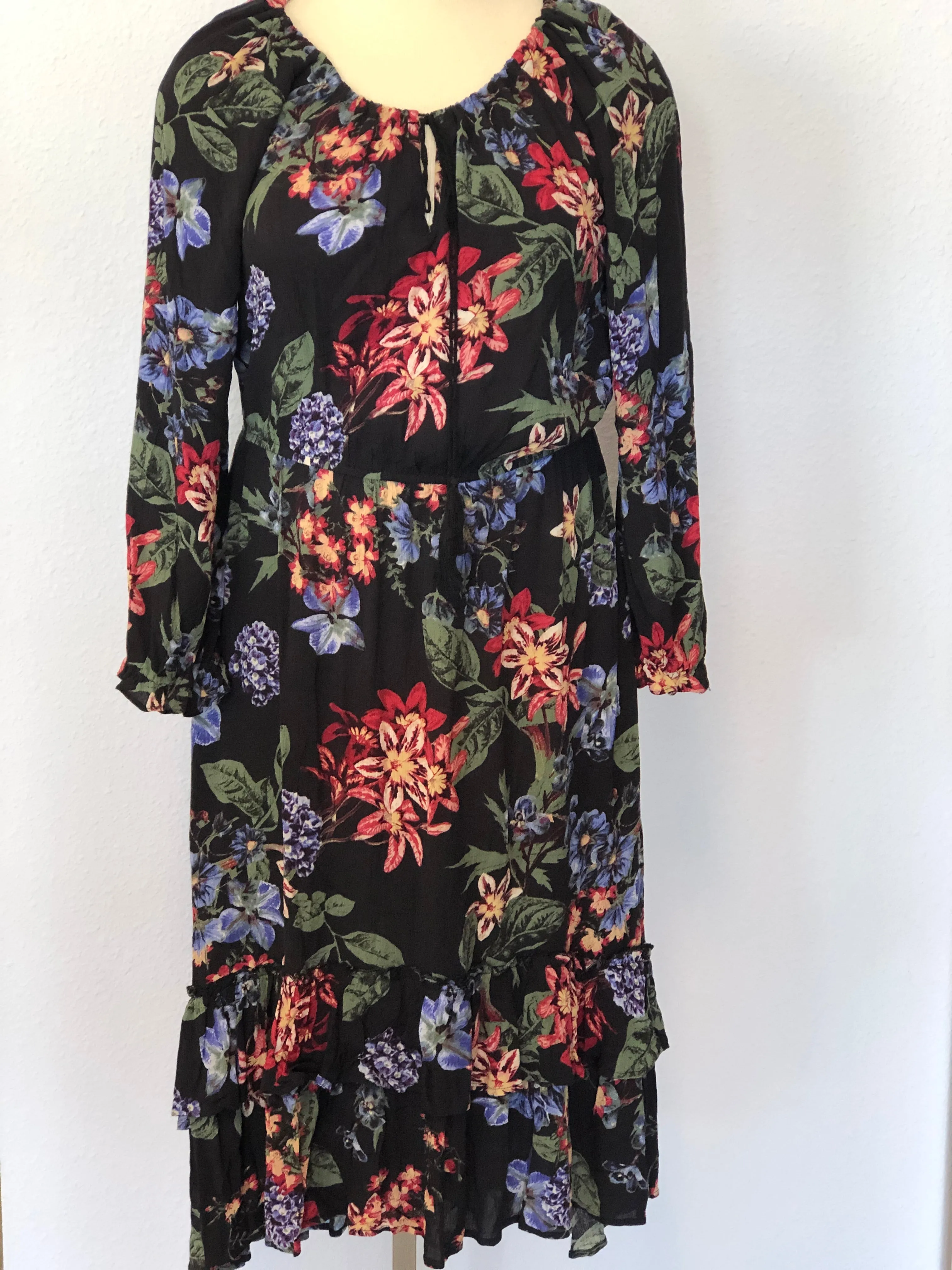 LONG CINCHED DRESS