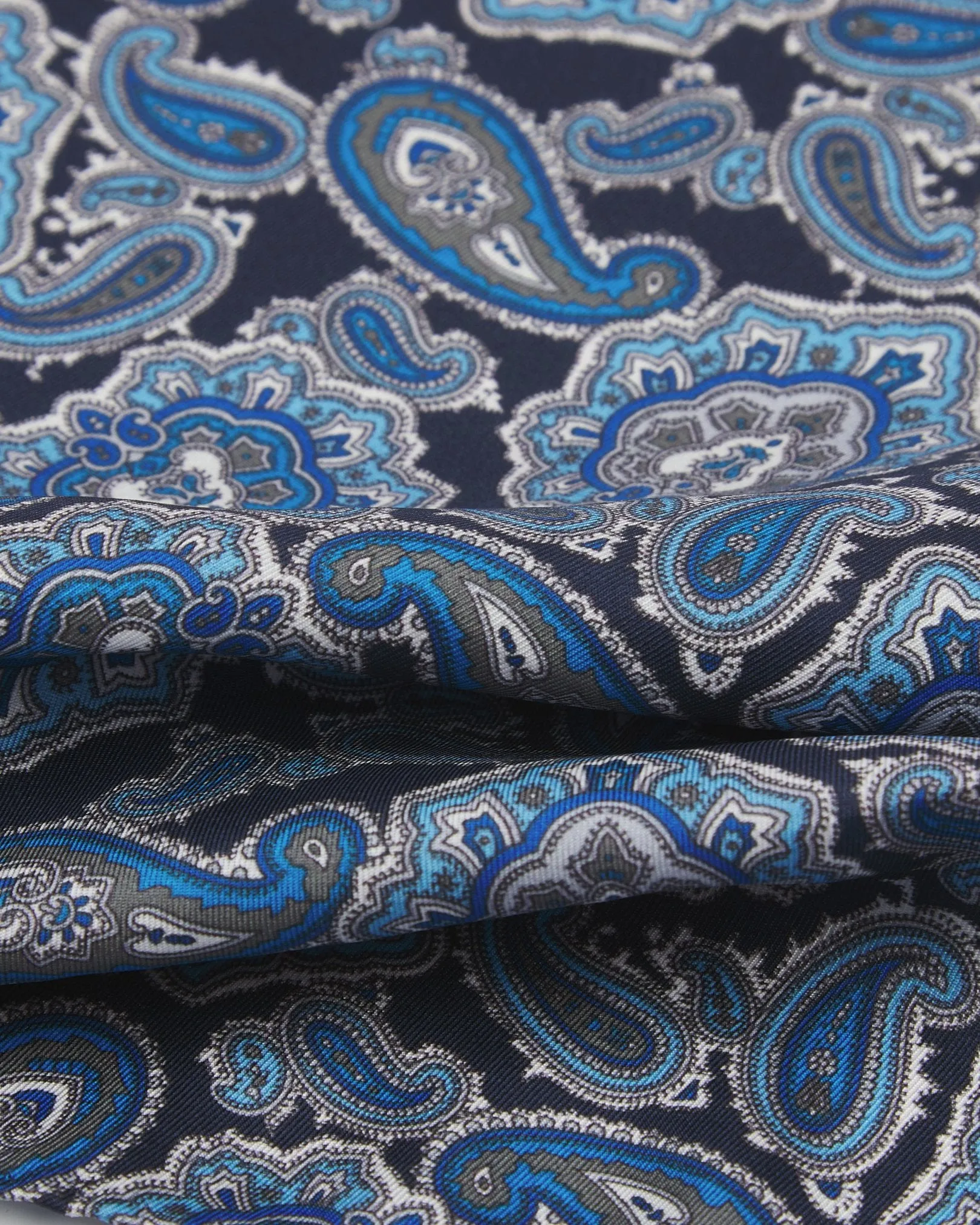 Men's Silk Aviator Scarf in Paisley - The Dezon Aviator