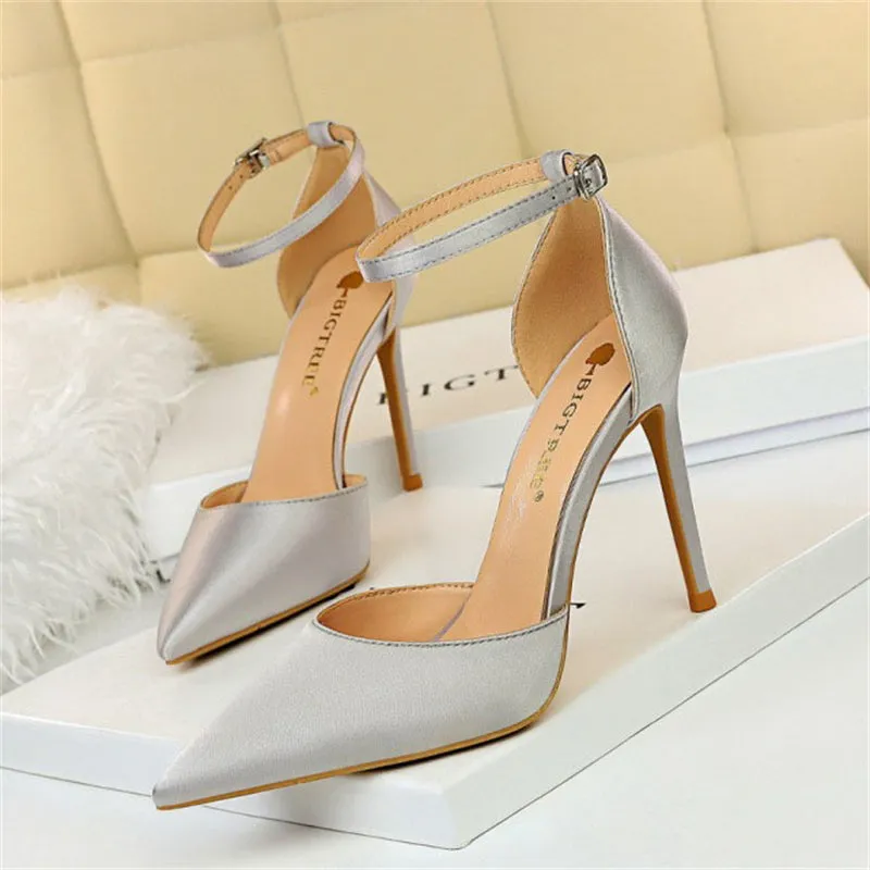 New Elegant Stylish Silk Glitter Blue Heels Pumps