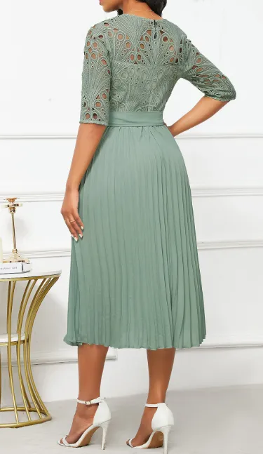 NEW Rosewe Patchwork Belted Sage Green Half Sleeve Round Neck Dress, Sz L, Retails $100