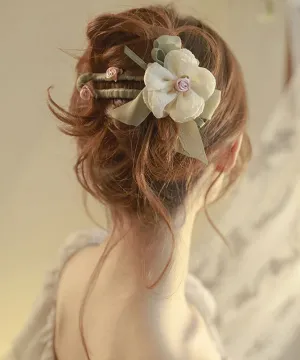 Plastic Light Floral Vintage Green Asymmetrical Hairpin Tulle