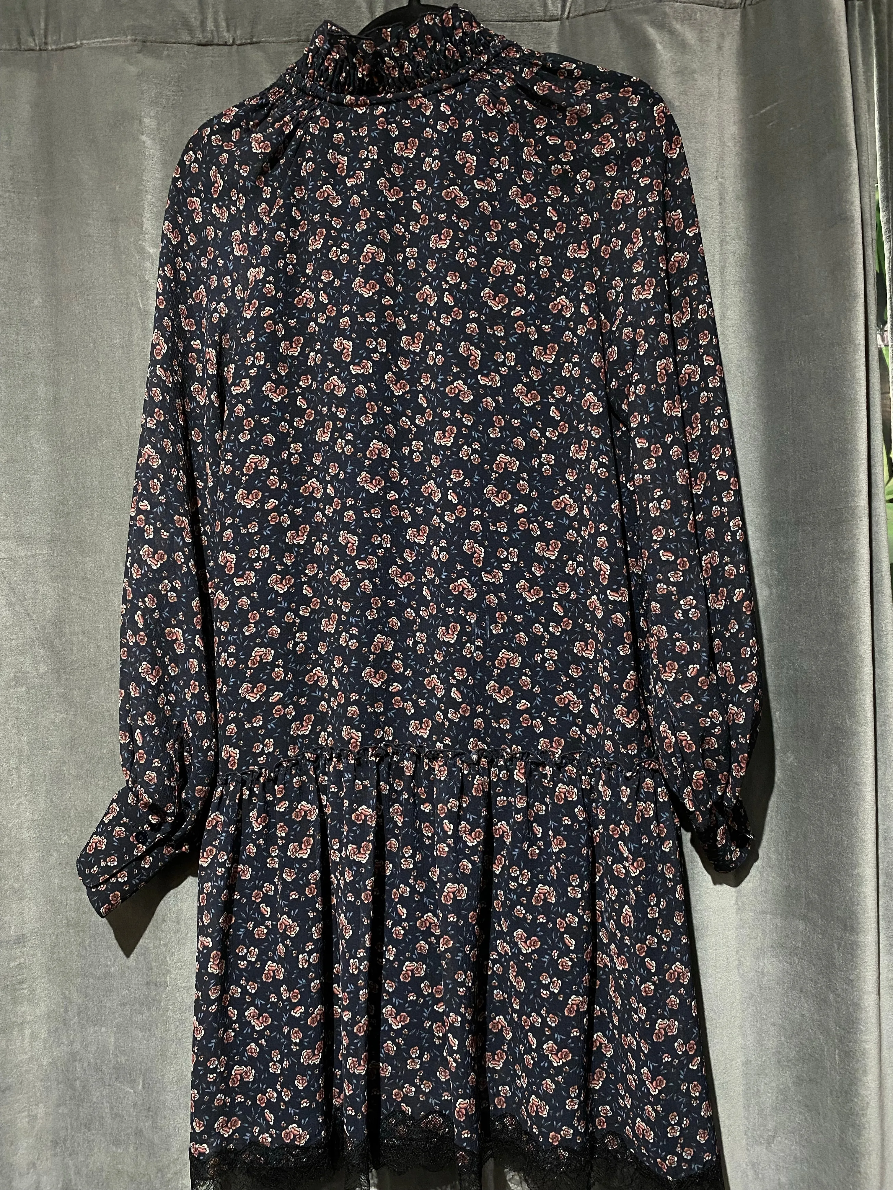 See By Chloe Floral 3/4 Sleeve Ruffle Bottom Lace trim Dress