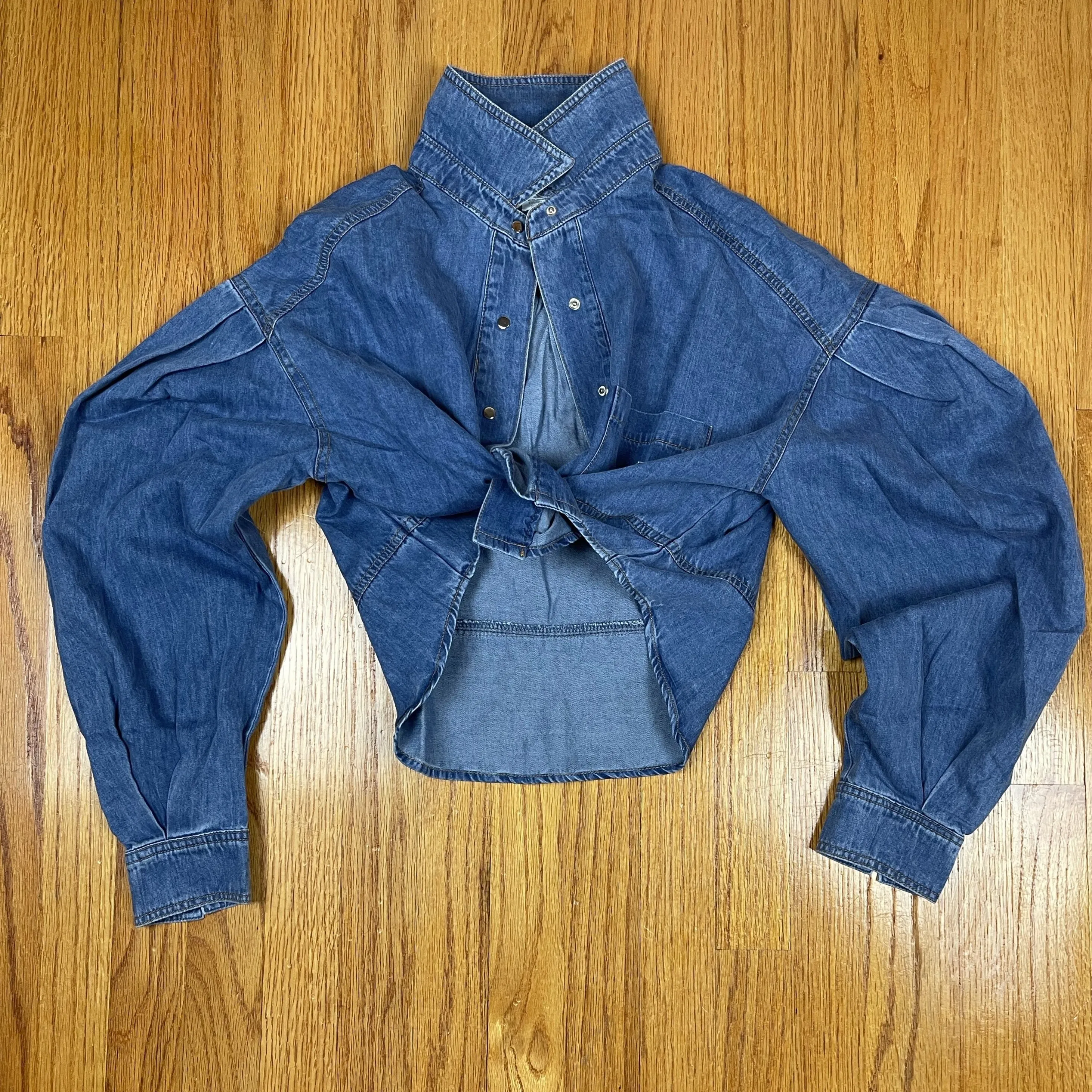 SHORTY (Denim Jacket/Top)