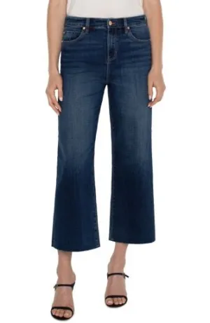 Stride Crop with Wide Cut Hem