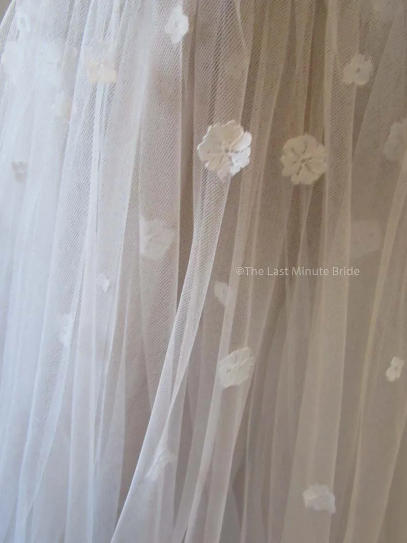 Theia Elena 890530 (multiple sizes)