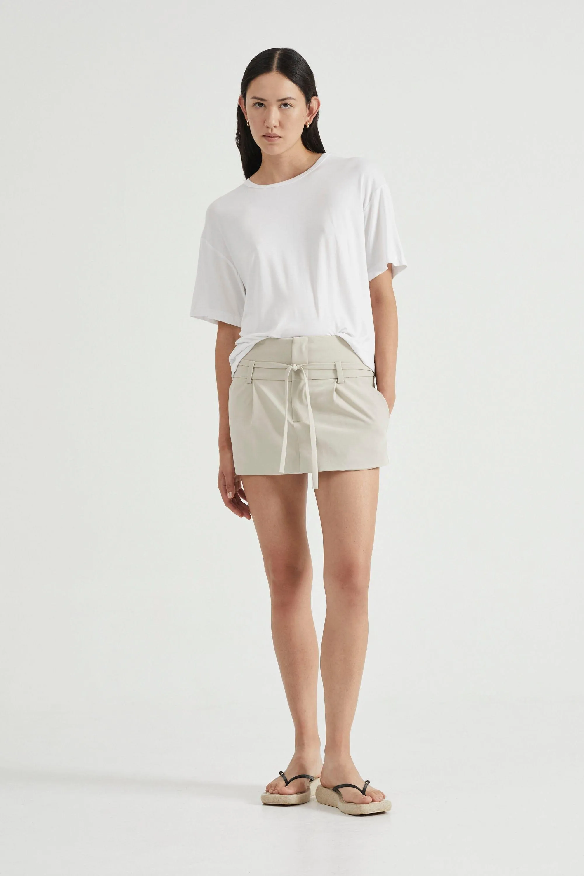 TIE UP TAILORED MINI SKIRT | PUMICE