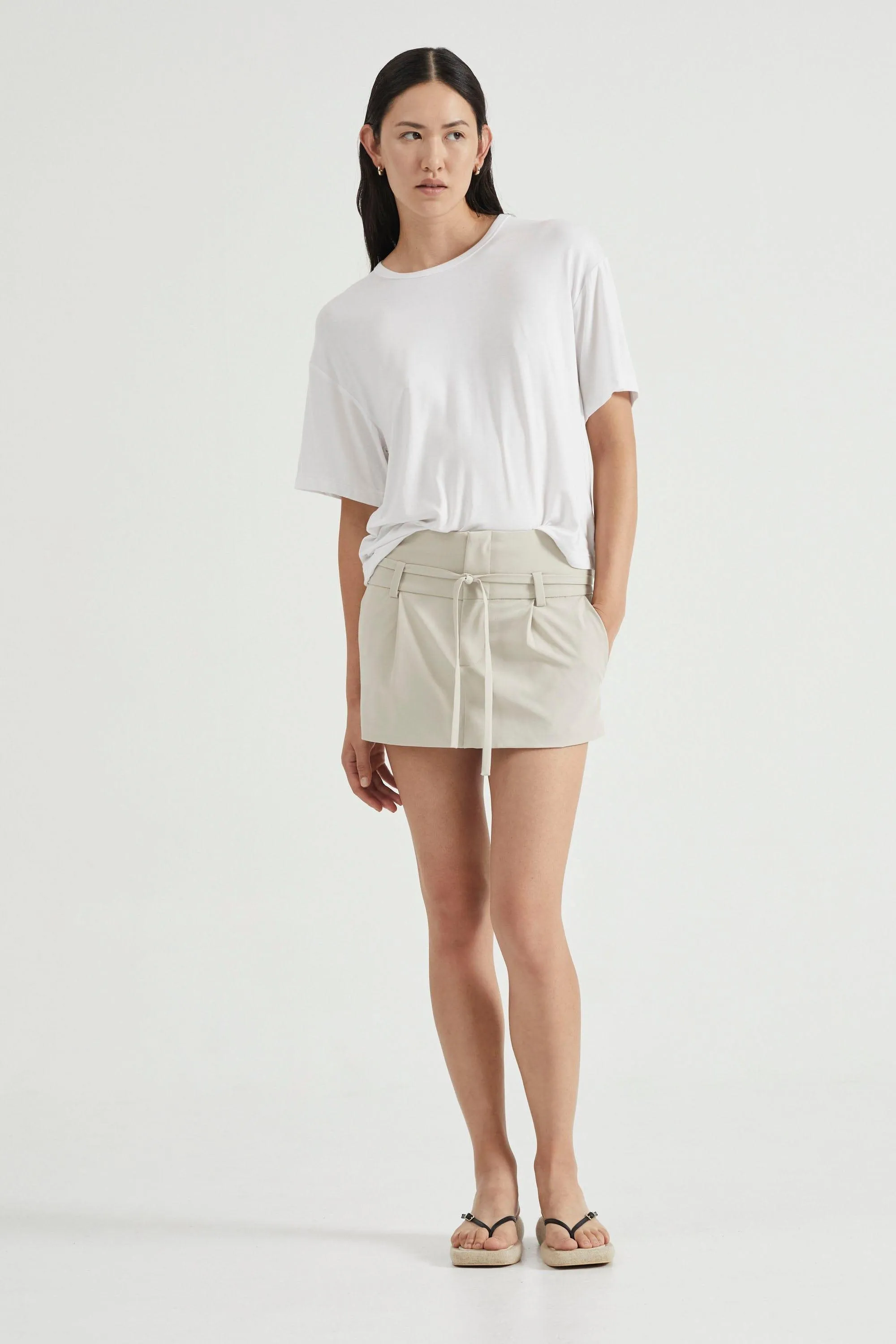TIE UP TAILORED MINI SKIRT | PUMICE