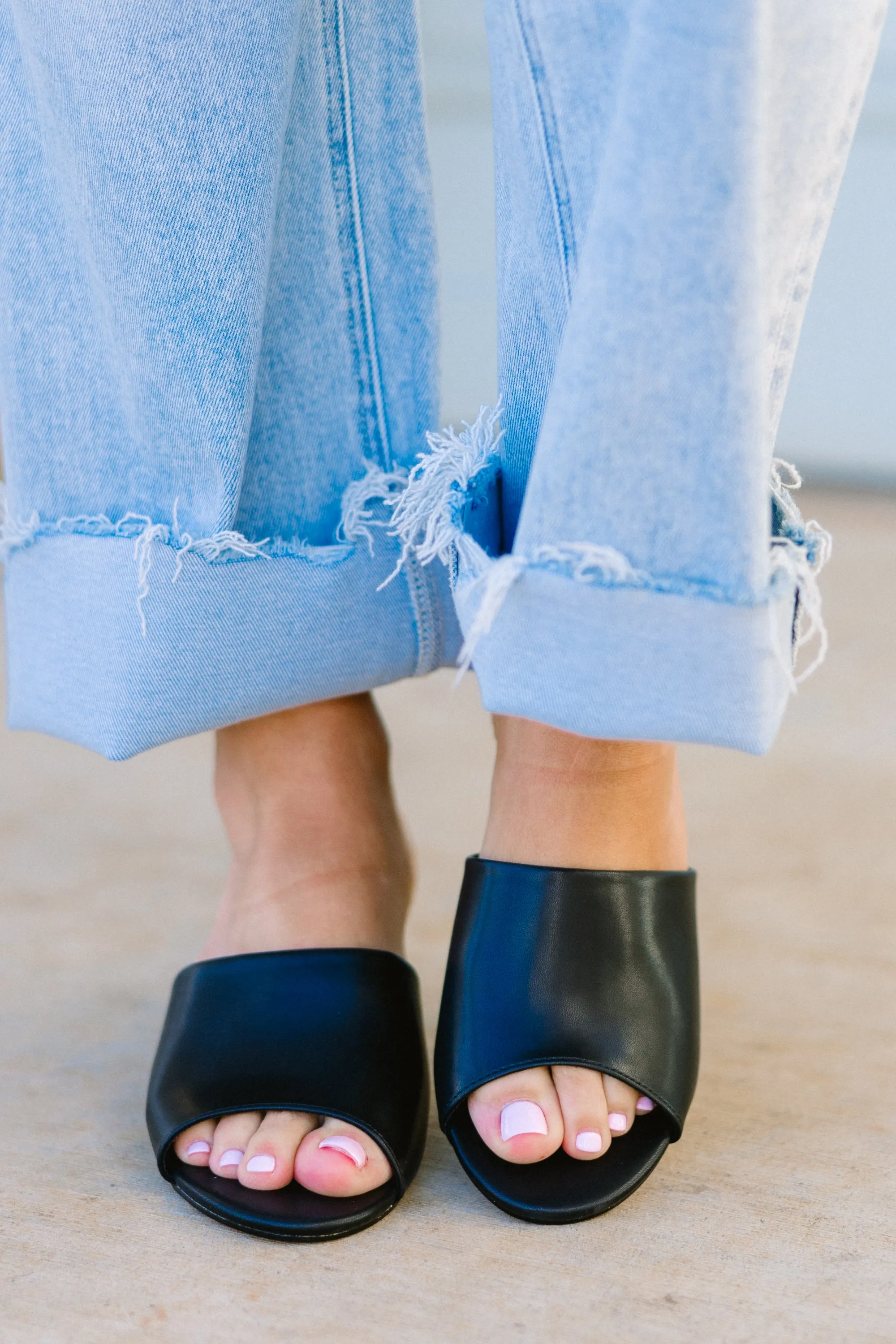 Turn The Lights Back On Heels, Black