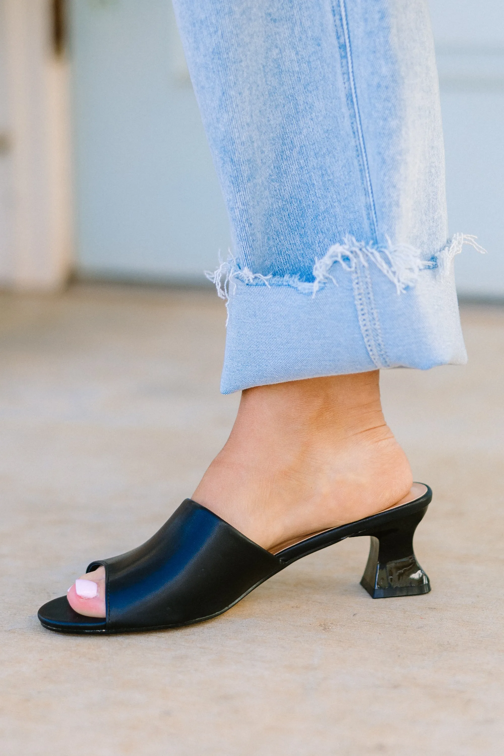 Turn The Lights Back On Heels, Black