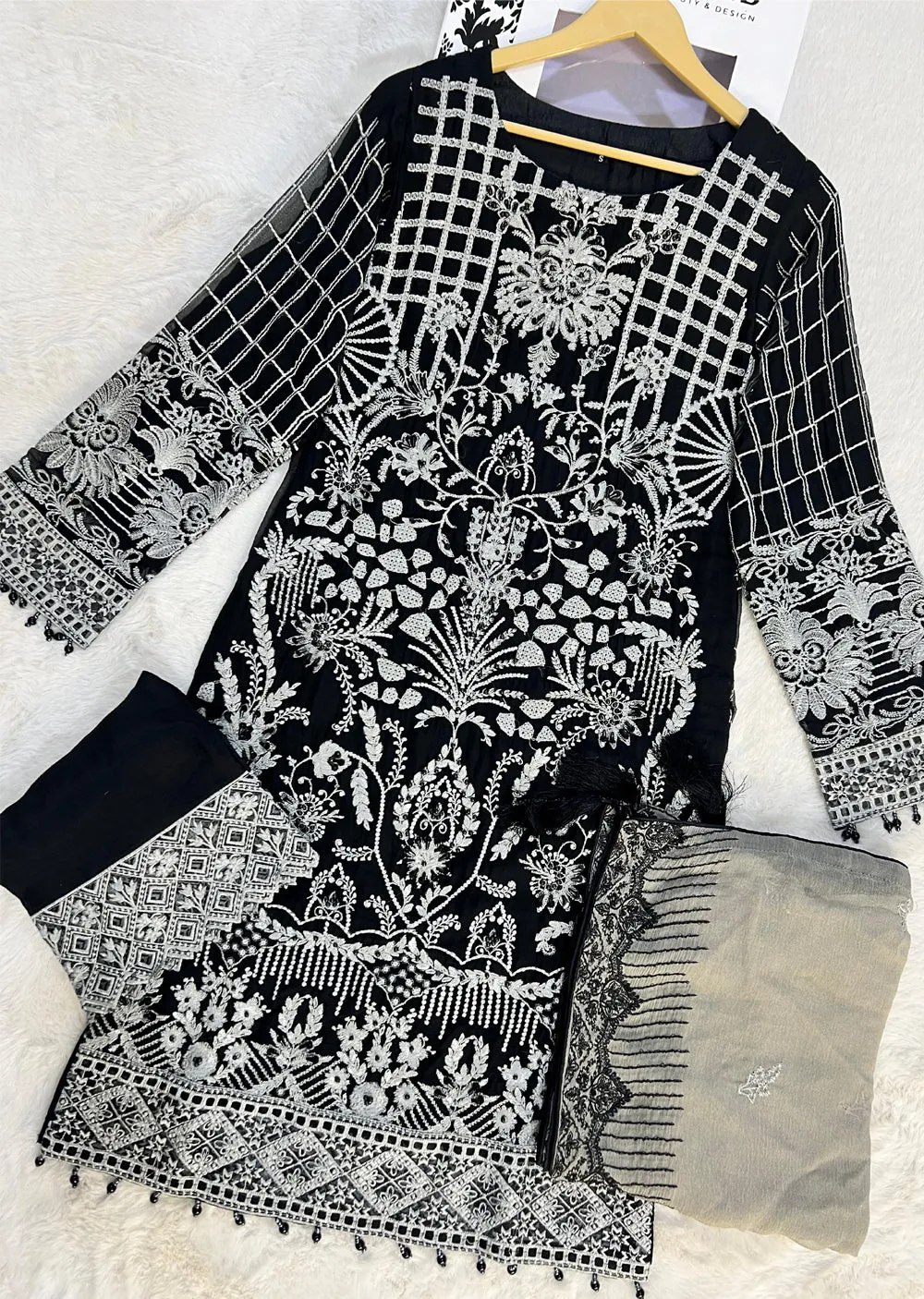 UMR902 - Black Memsaab Formal Chiffon Suit