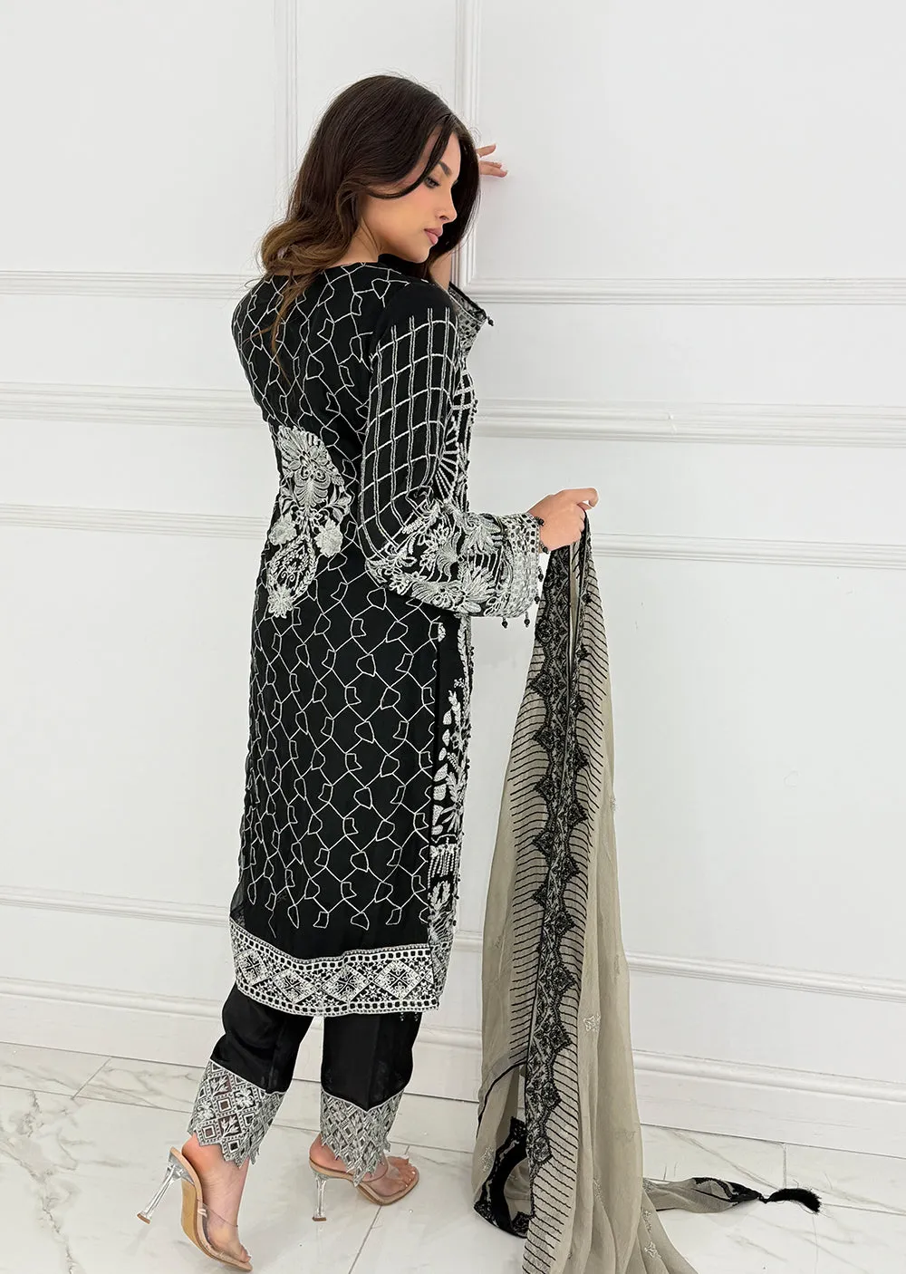 UMR902 - Black Memsaab Formal Chiffon Suit