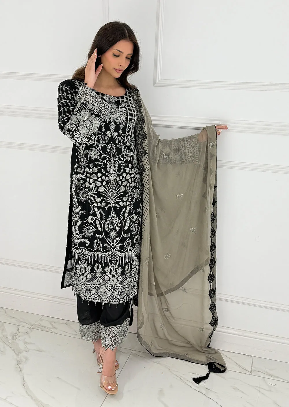 UMR902 - Black Memsaab Formal Chiffon Suit