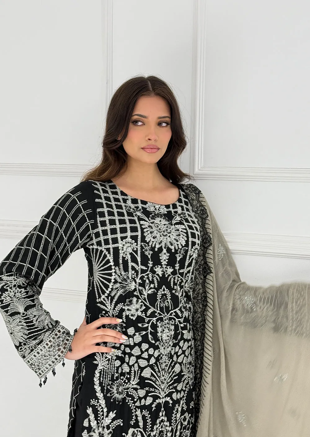 UMR902 - Black Memsaab Formal Chiffon Suit