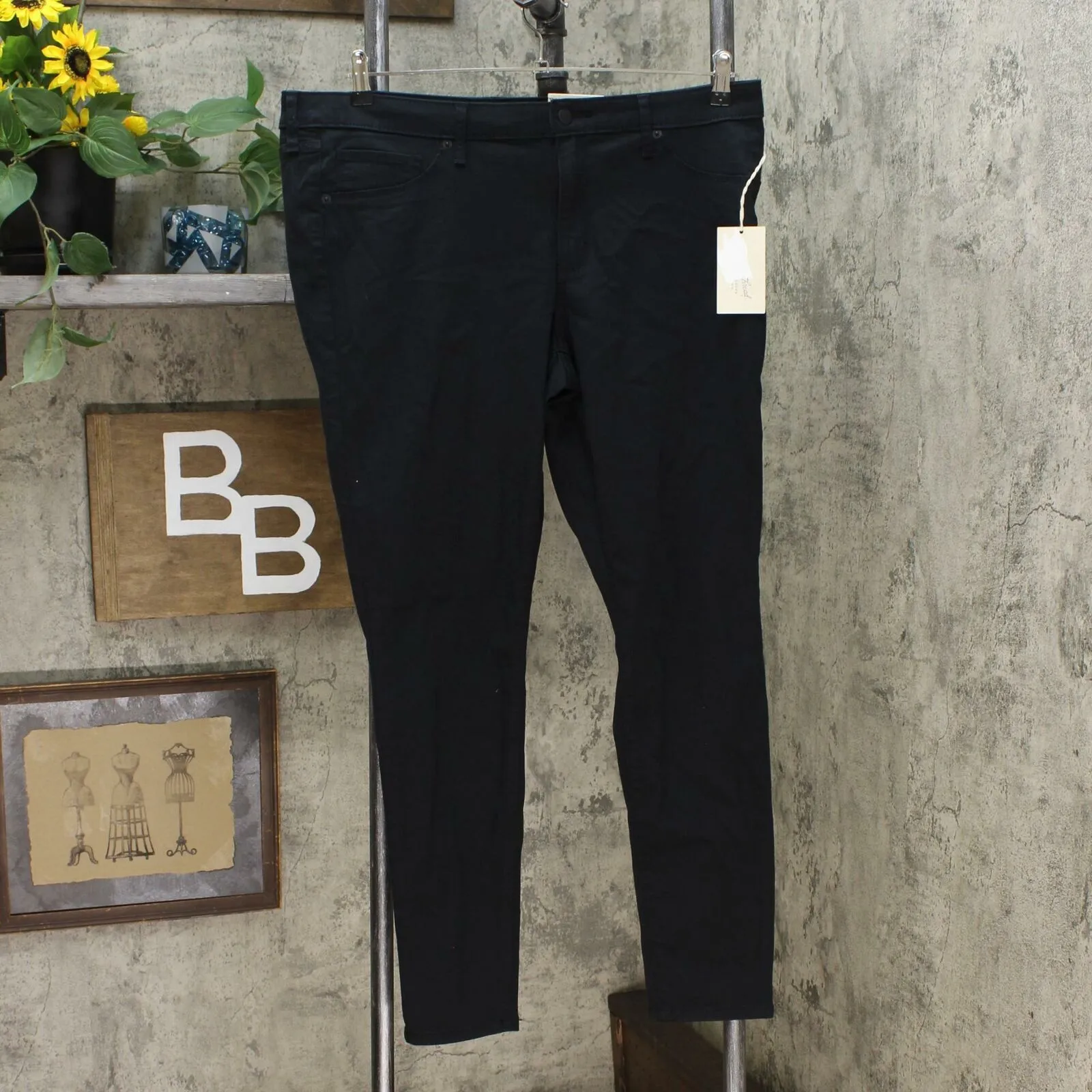 Universal Thread Women's Mid Rise Jeggings