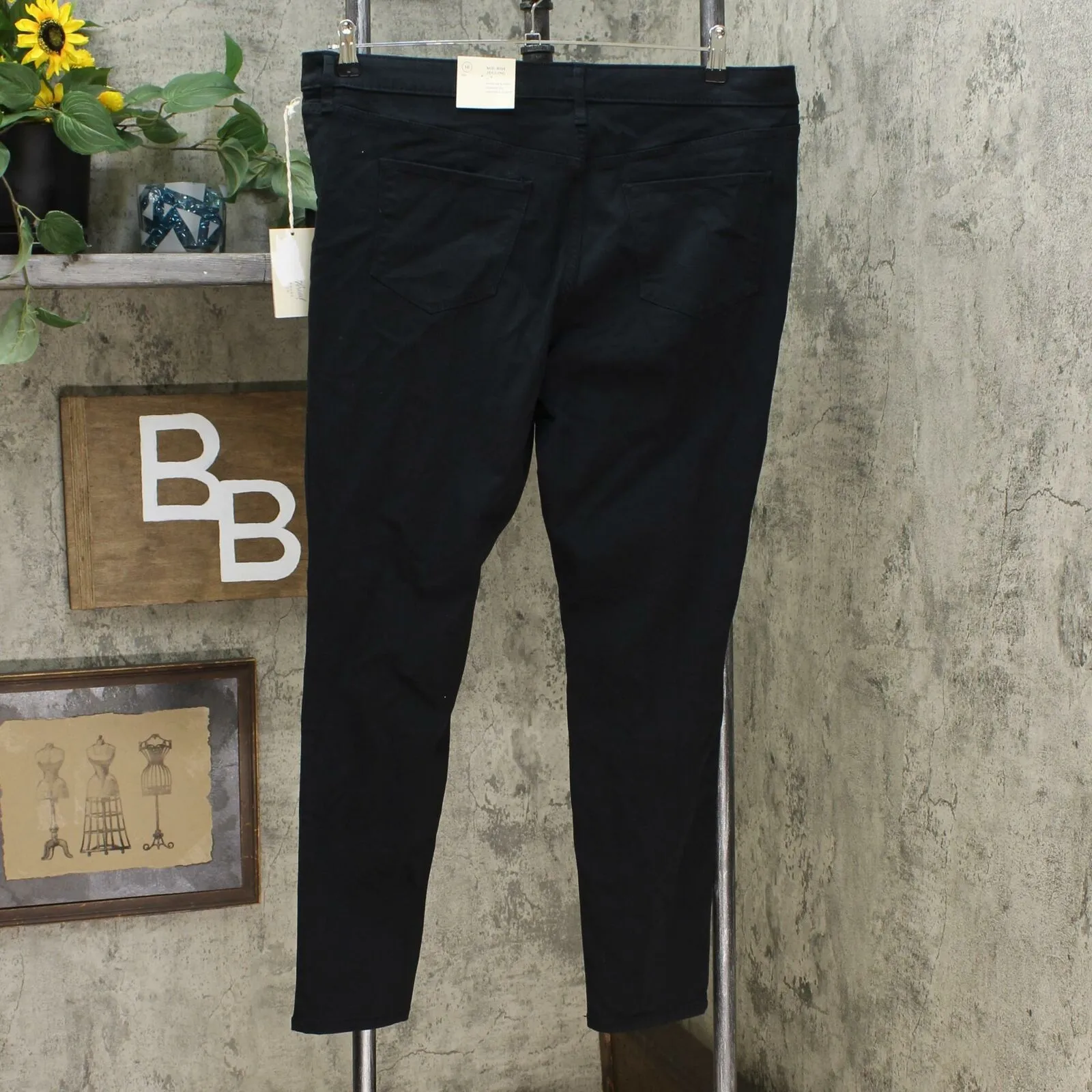 Universal Thread Women's Mid Rise Jeggings