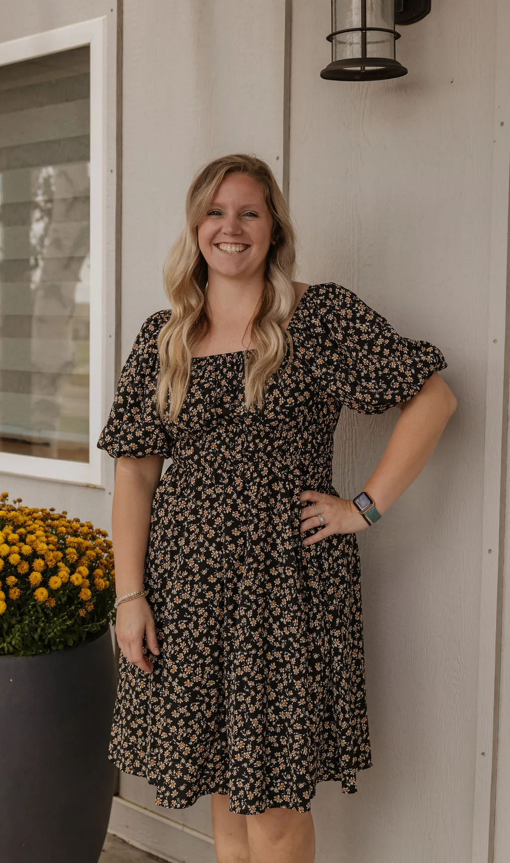 WINNIE CURVY/REG FLORAL DRESS WITH PUFF SLEEVES